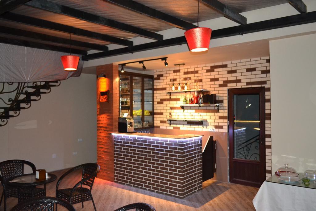 Hotel Elite House Батуми Экстерьер фото